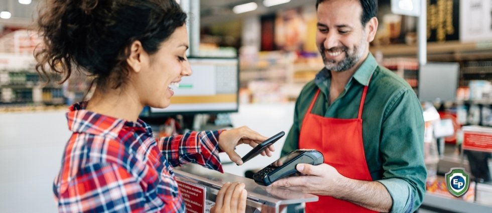 The Pros and Cons of a Cashless Business