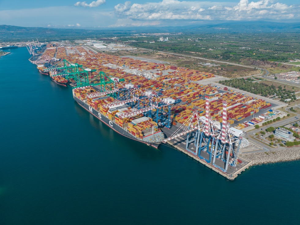 Navigating Foreign Exchange Risk in Global Trade