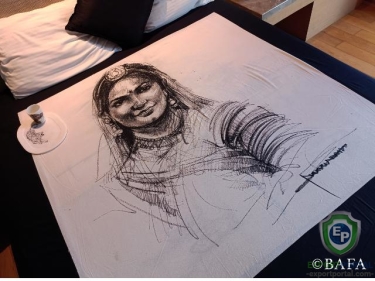 King Size Double Bedsheet with 2 Pillow Covers - Brass Bound