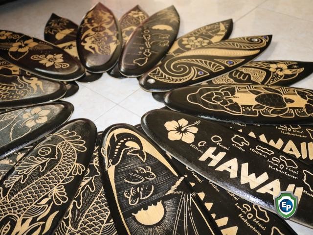 WOODEN CARFING SURFBOARD