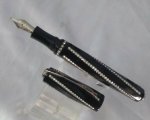 Visconti Black Divina Royale Fountain Pen Med. / Broad Nib