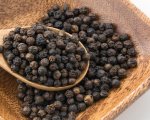 Black pepper whole