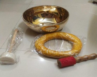 Singing bowl for meditation