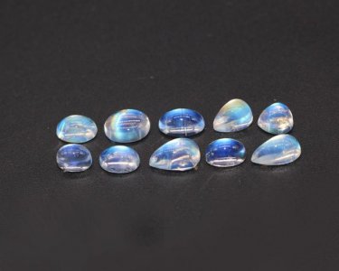 Rainbow Moonstone 1 Cts. to 1.50 Cts. Mix Size Cabochon (Lot 3)