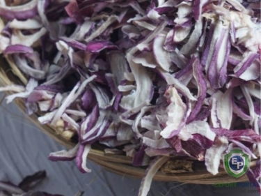 Dehydrated Red Onion Flakes